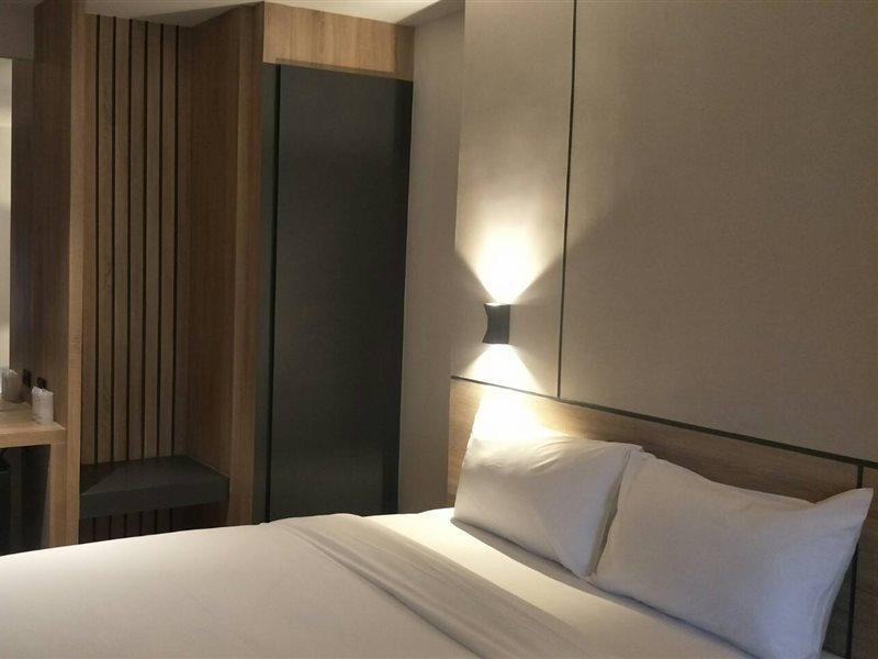 Heaven Hotel Чаченгсау Экстерьер фото