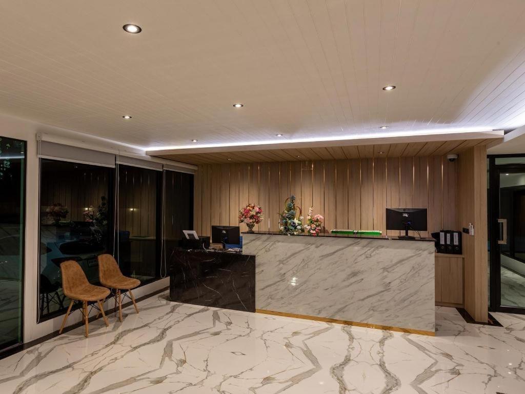Heaven Hotel Чаченгсау Экстерьер фото