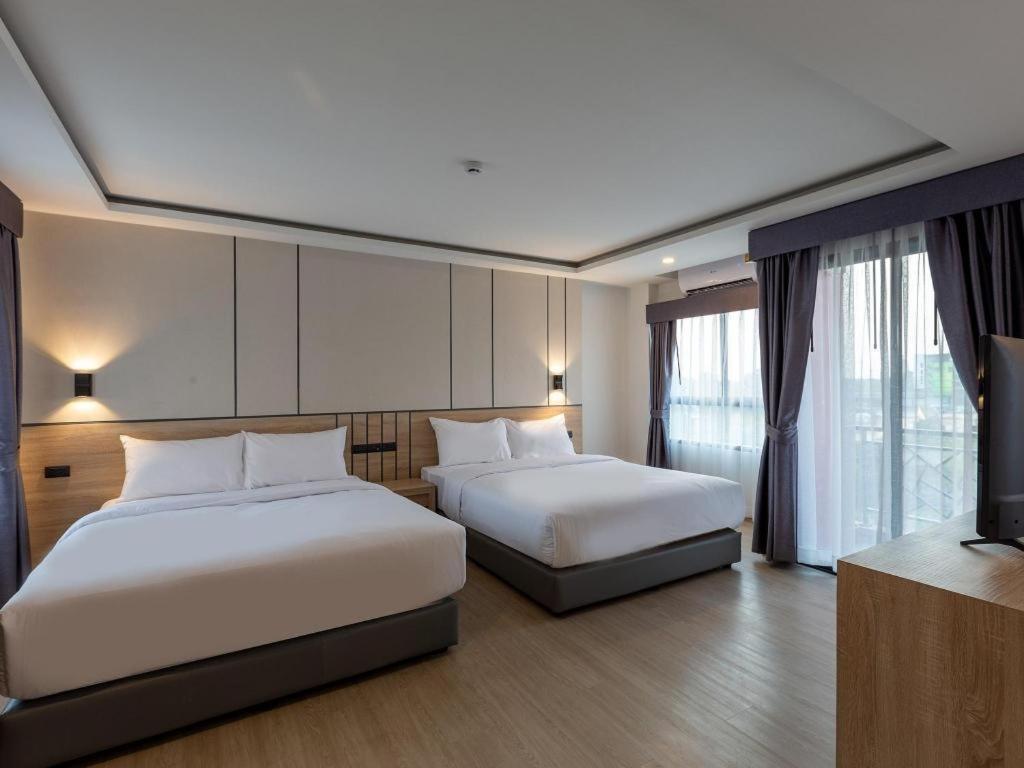 Heaven Hotel Чаченгсау Экстерьер фото