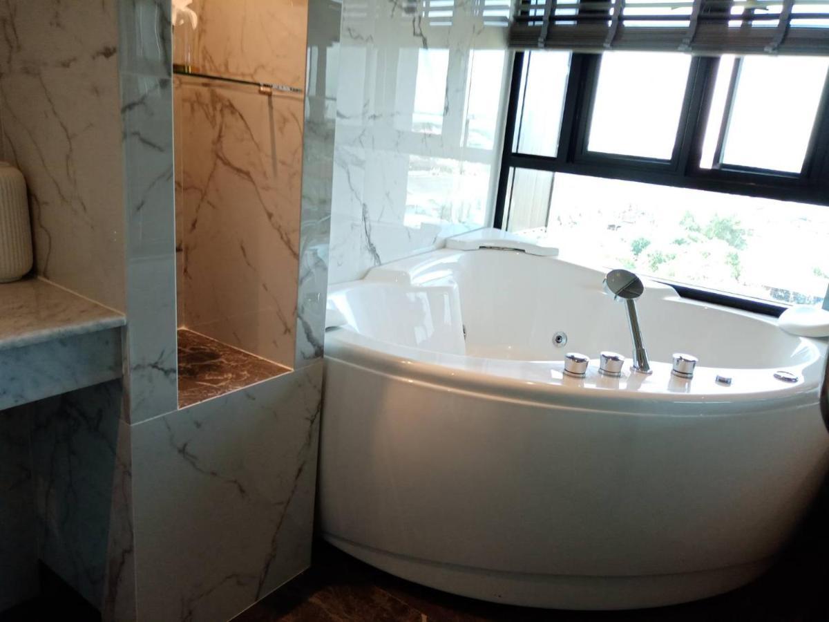 Heaven Hotel Чаченгсау Экстерьер фото